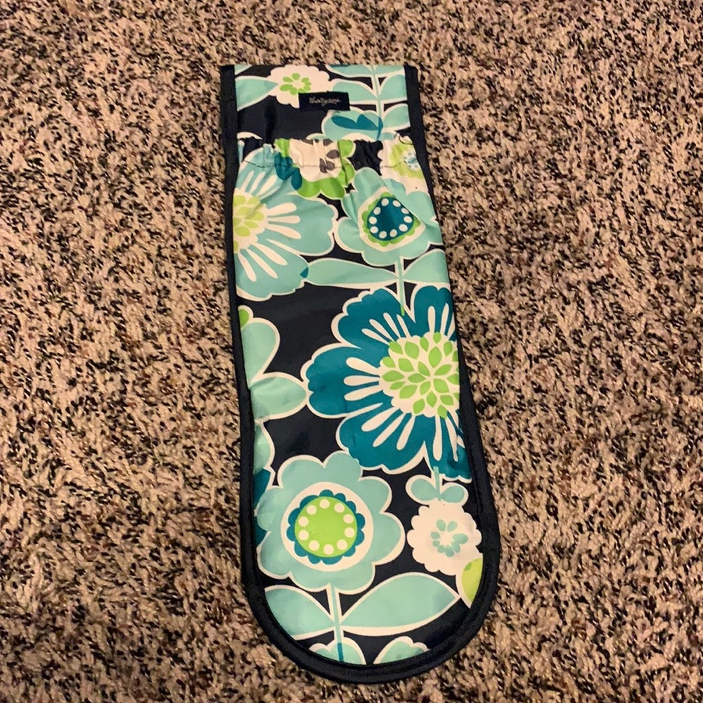 Thirty-One travel sleeve for styling tools